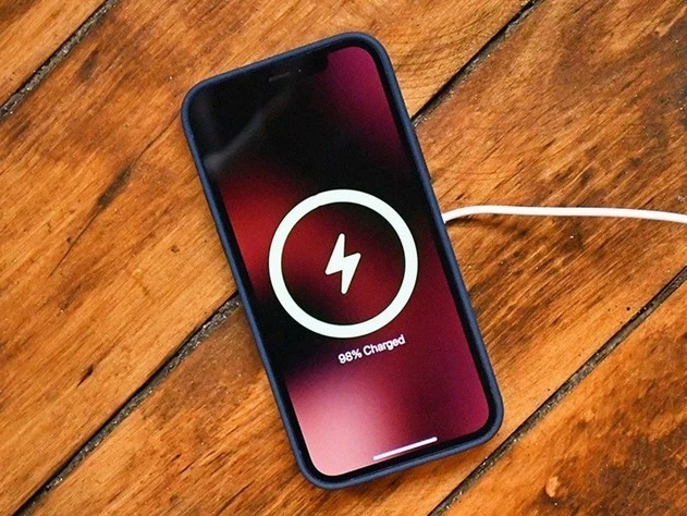 保山苹果手机维修分享iPhone 12可以随便充电吗 